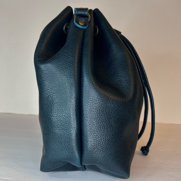 NWT Portland Leather Goods Large Bucket Bag Boreal Leather Crossbody + Tassel - Picture 5 of 16